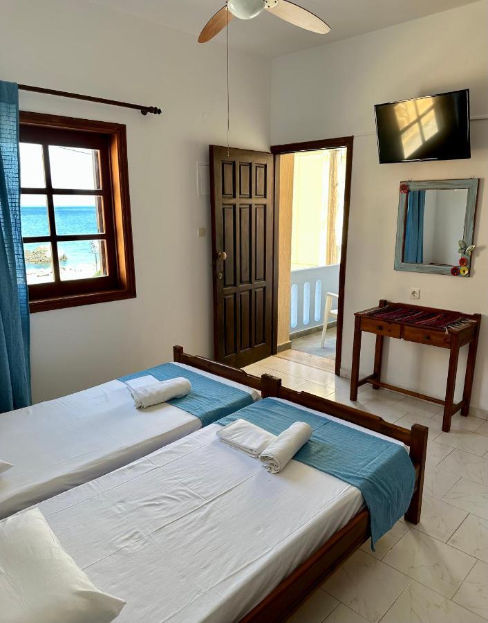 Bonatsa Rooms Palaiochora Exteriér fotografie