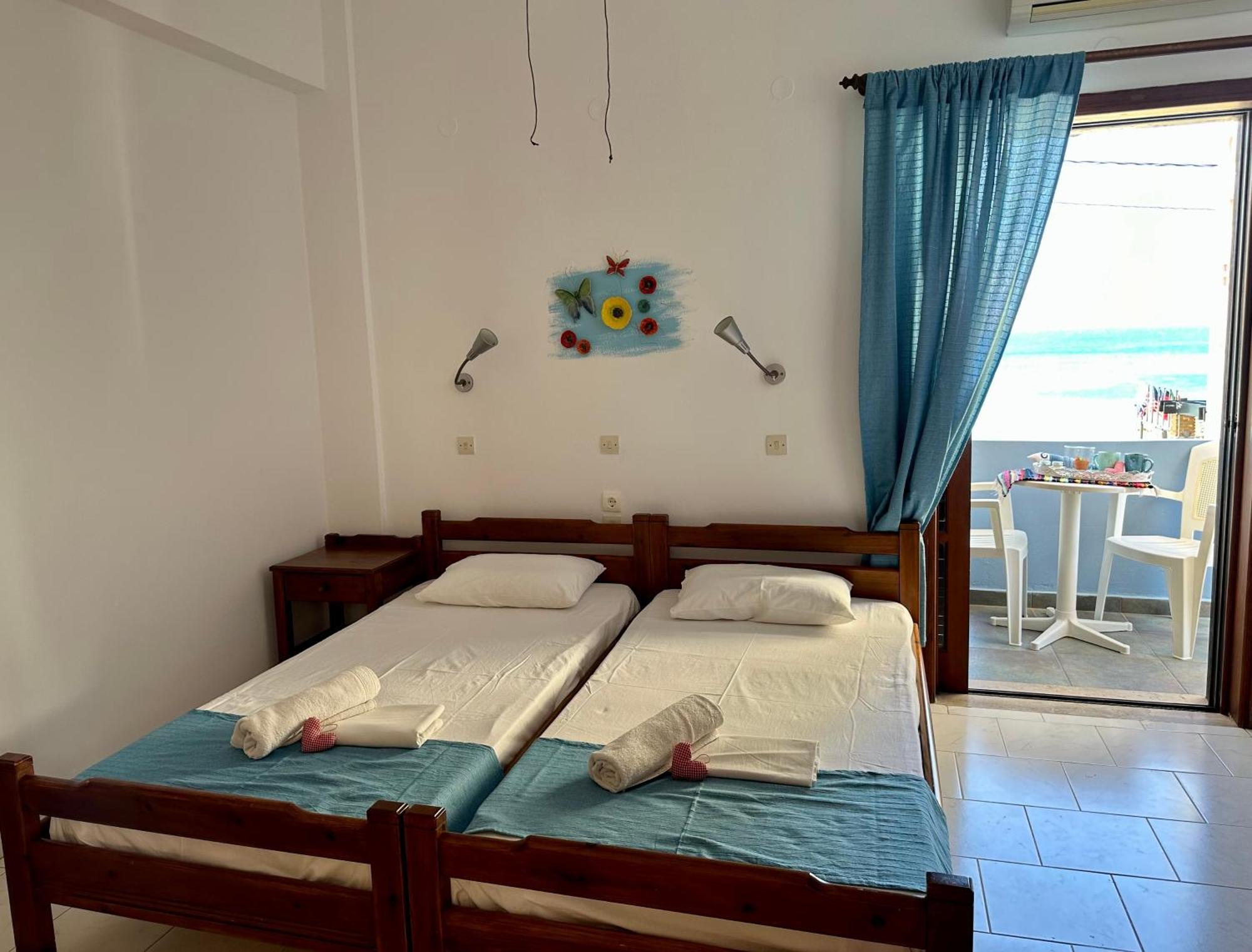 Bonatsa Rooms Palaiochora Exteriér fotografie